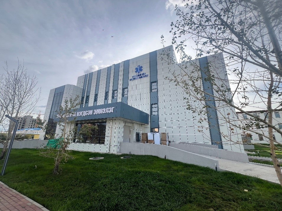Увс аймгийн нэгдсэн эмнэлгийн өргөтгөлийн тоног төхөөрөмж, тавилгын угсралт, суурилуулалт, хүлээлцэх ажил явагдаж байна.